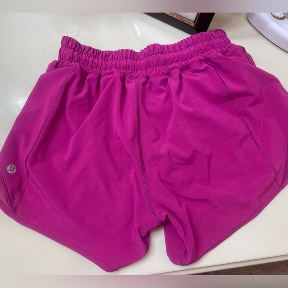LULULEMON SHORTS!💗 - Picture 3 of 3